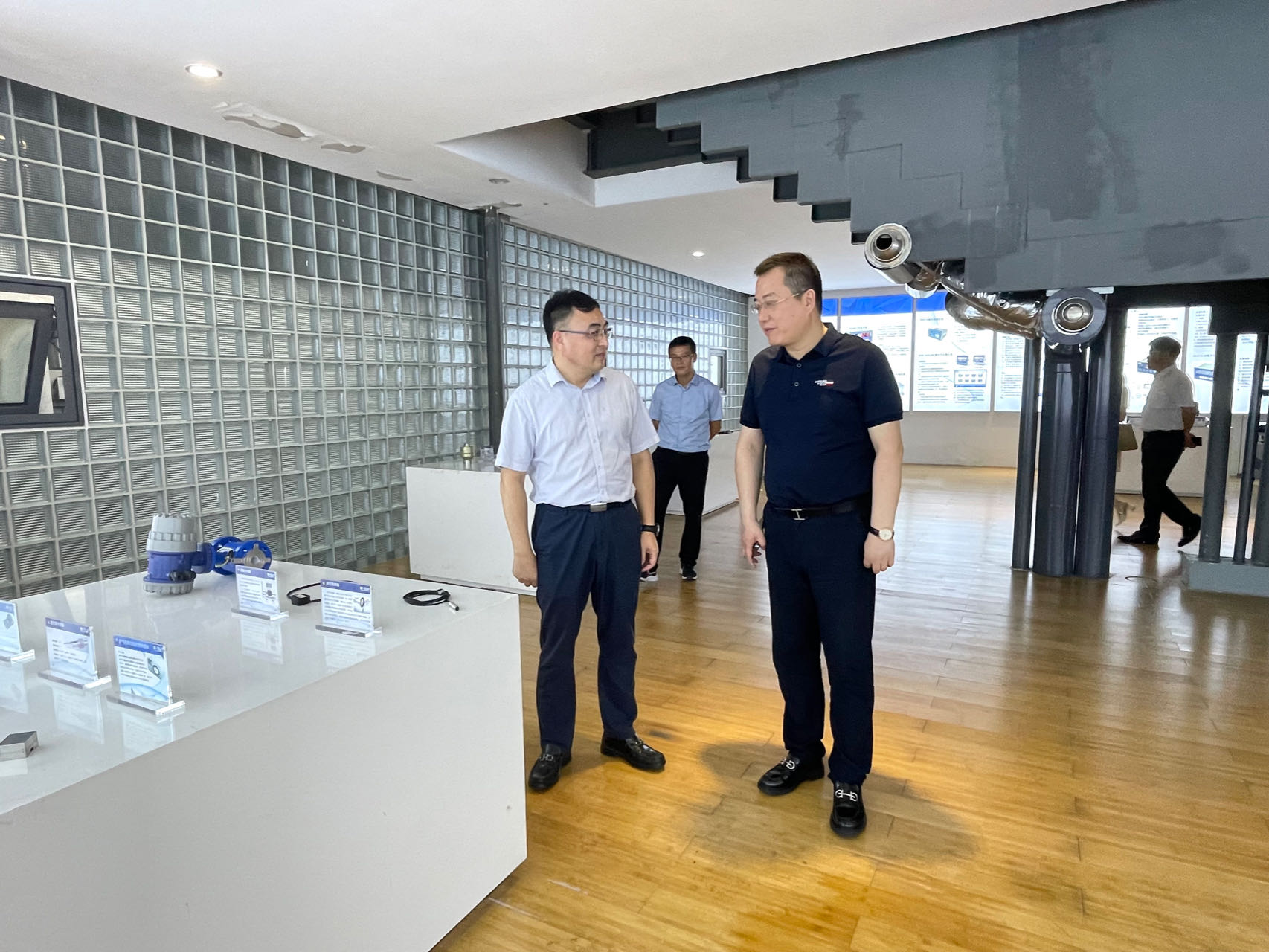 寧波市委副秘書長、甬江科創(chuàng)辦常務副主任徐云一行蒞臨柯力調研交流