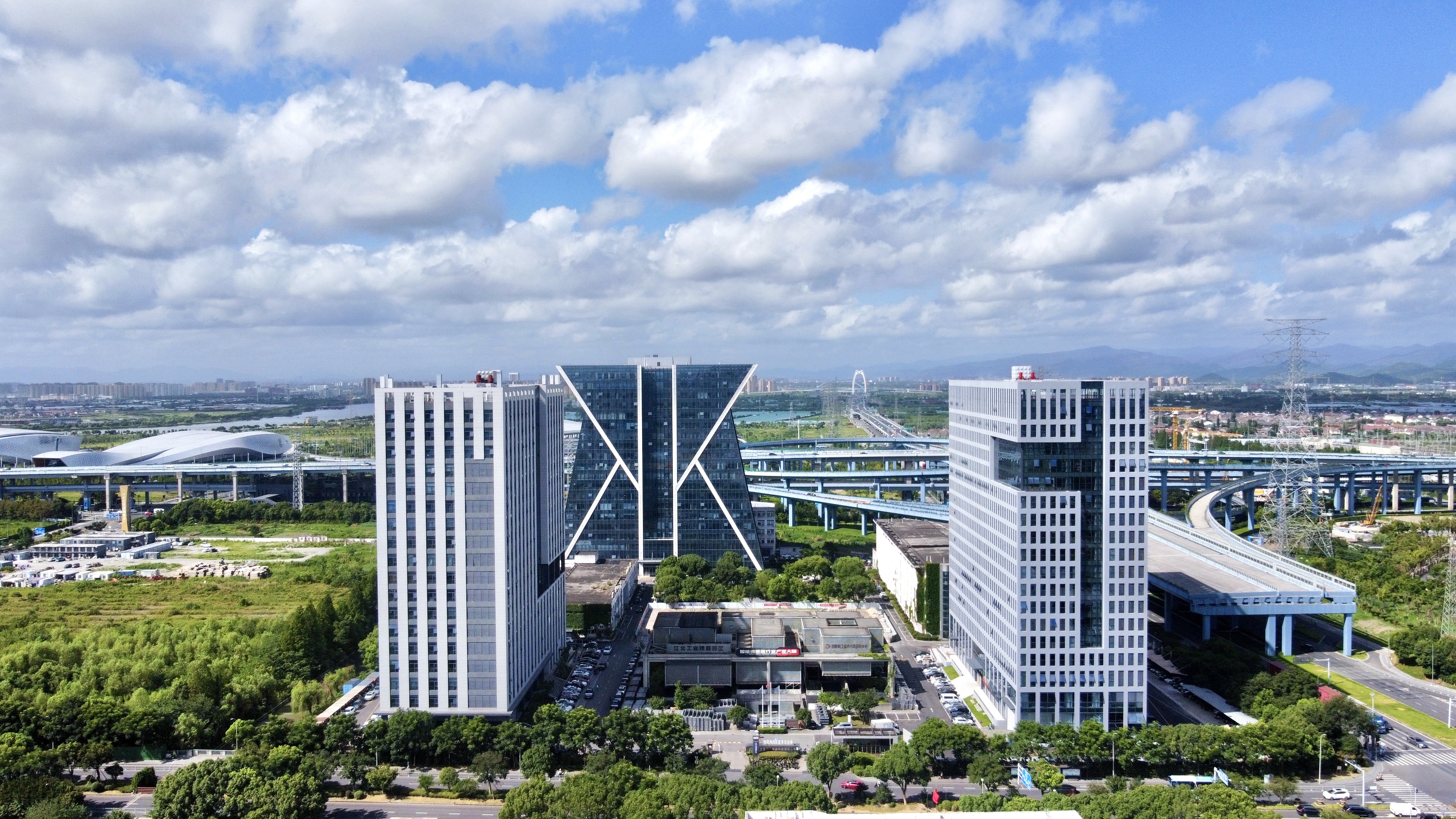 “甬”立潮頭——高質量發(fā)展一線調研行 | 江北深入布局傳感器產業(yè) 高質量推進新型